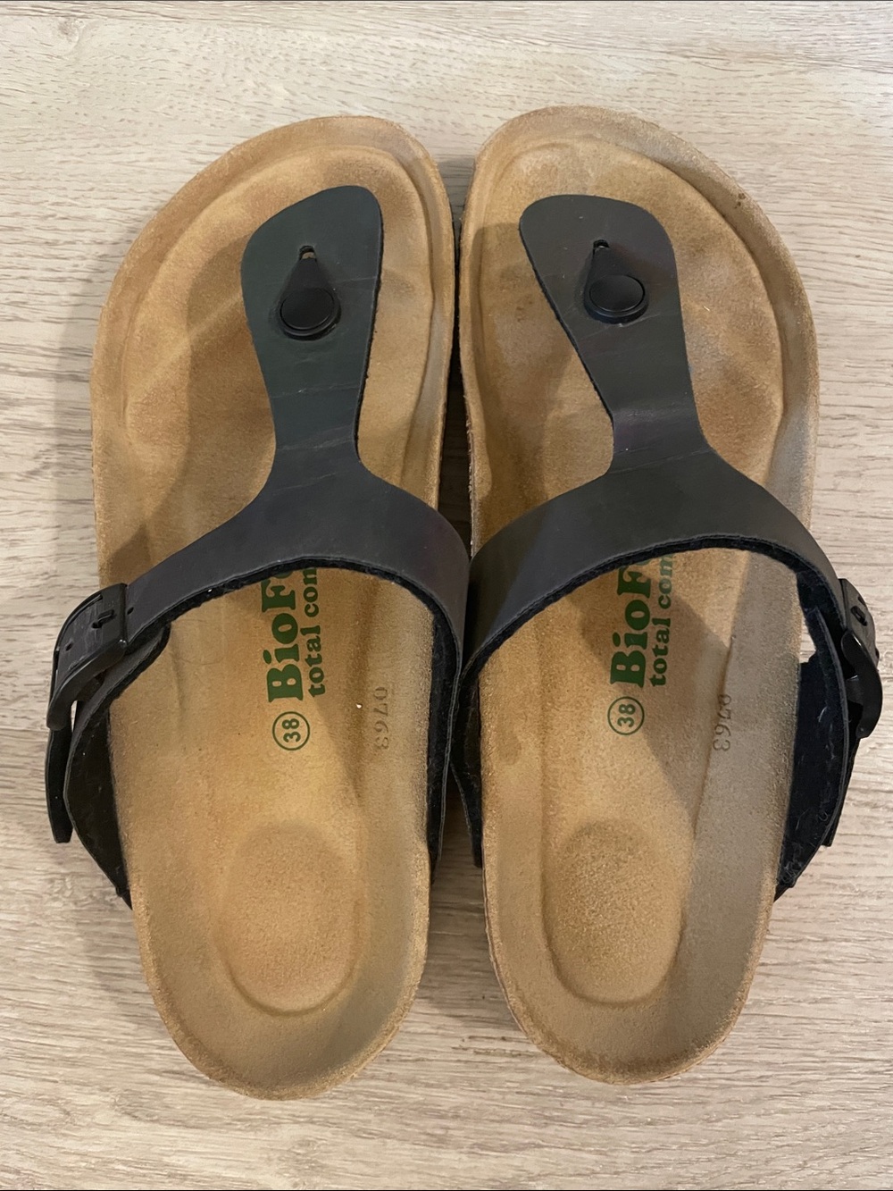 Black Women’s Toe-Post Comfort Sandals